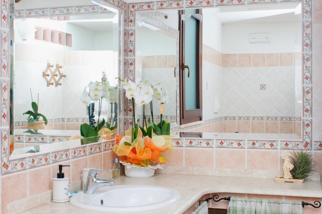 Il Vecchioliveto Di Ornella Bed & Breakfast Marrùbiu Cameră foto